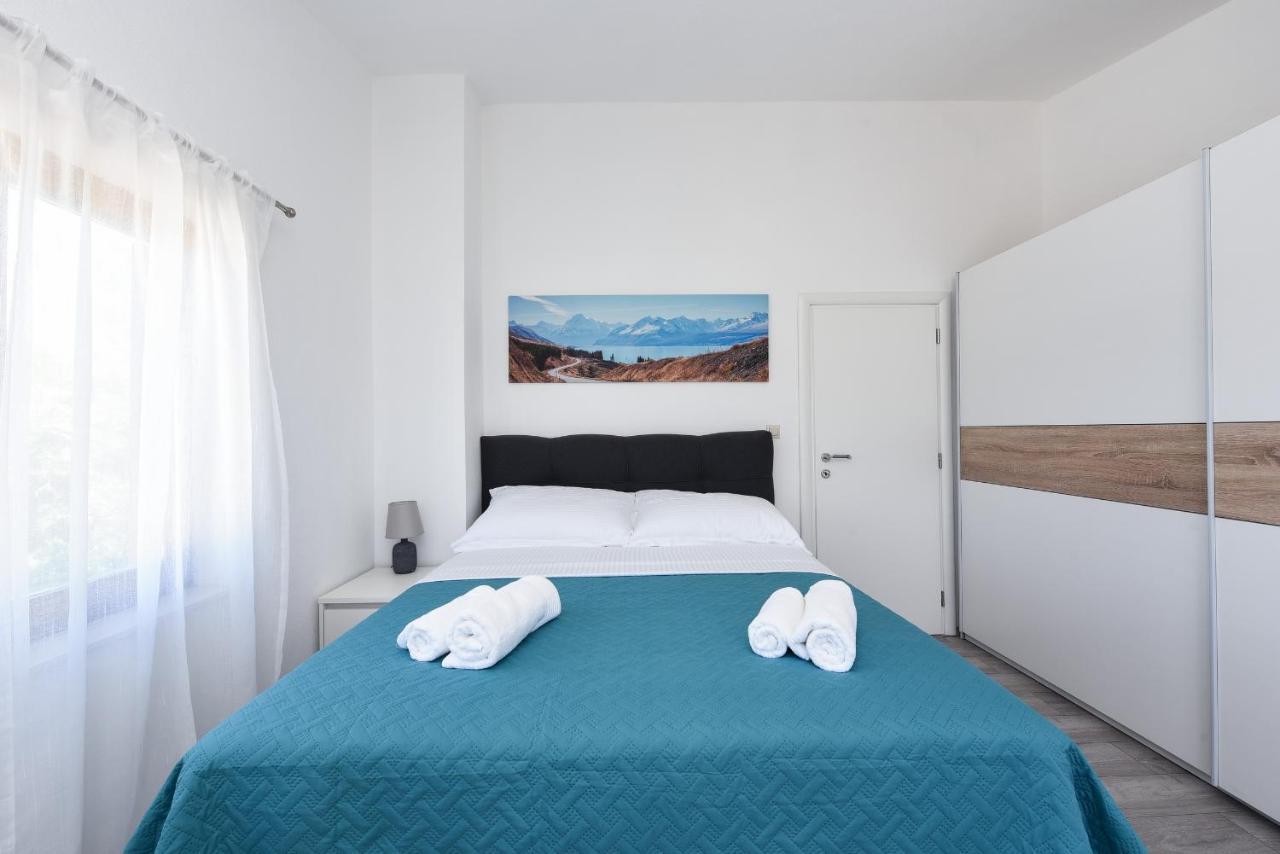 Apartman Magas With Private Pool Vinjerac Kültér fotó